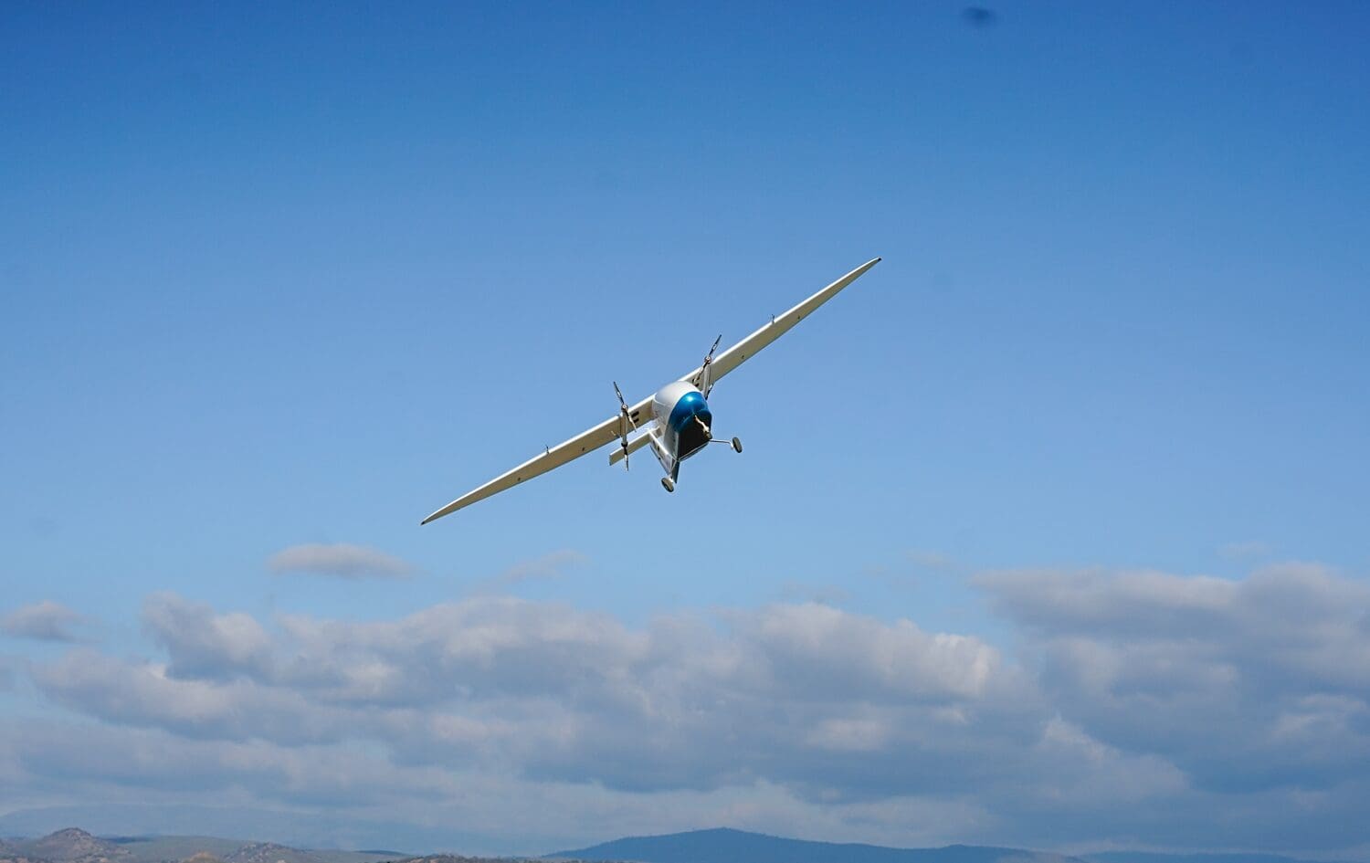 Pelican-Cargo-Flight